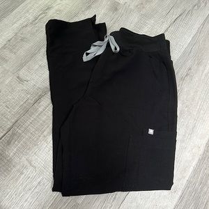 FIGS (s) black high-waisted yola skinny scrub pants